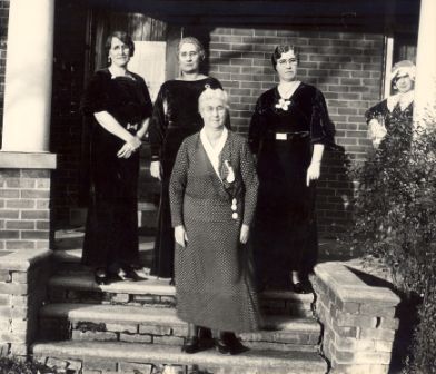 Agnes Macphail and supporters, 1935 Agnes Macphail and supporters 1935
